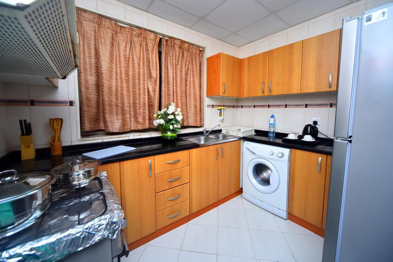 Emirates Stars Hotel Apartments Sharjah Buitenkant foto