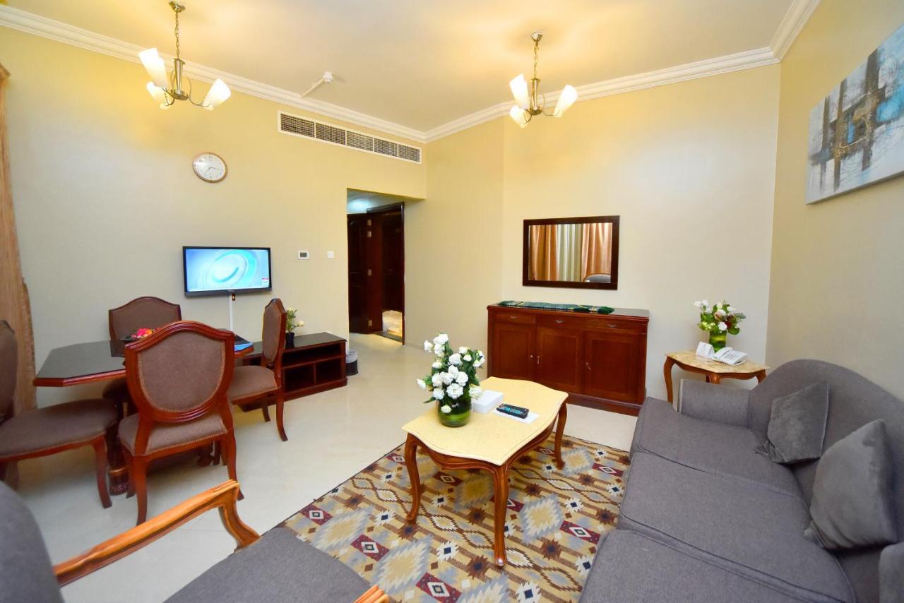 Emirates Stars Hotel Apartments Sharjah Buitenkant foto