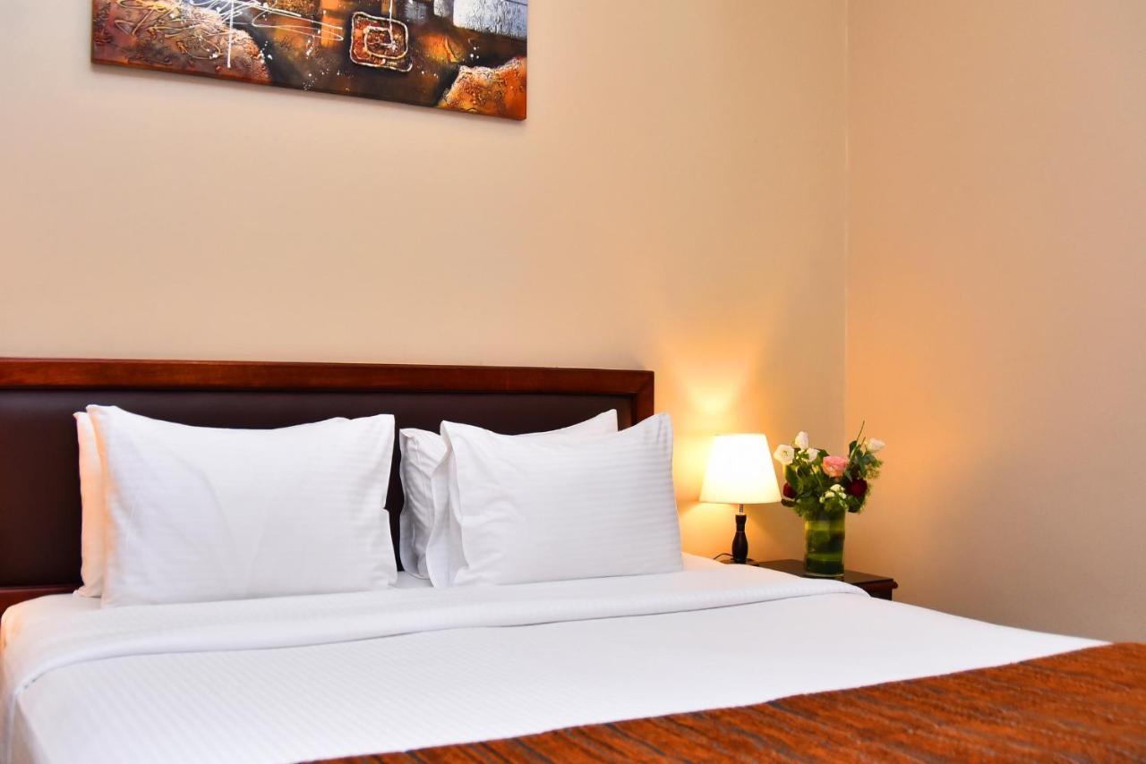 Emirates Stars Hotel Apartments Sharjah Buitenkant foto