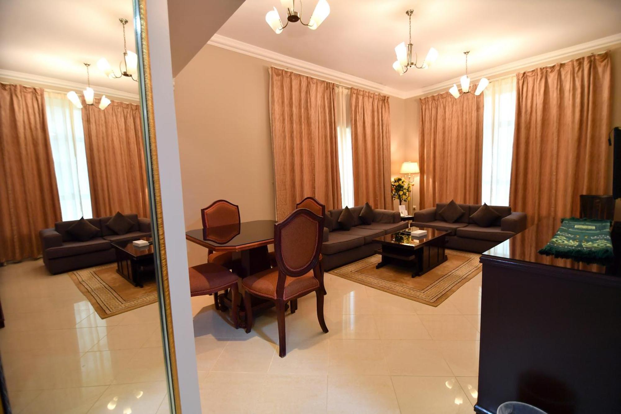 Emirates Stars Hotel Apartments Sharjah Buitenkant foto