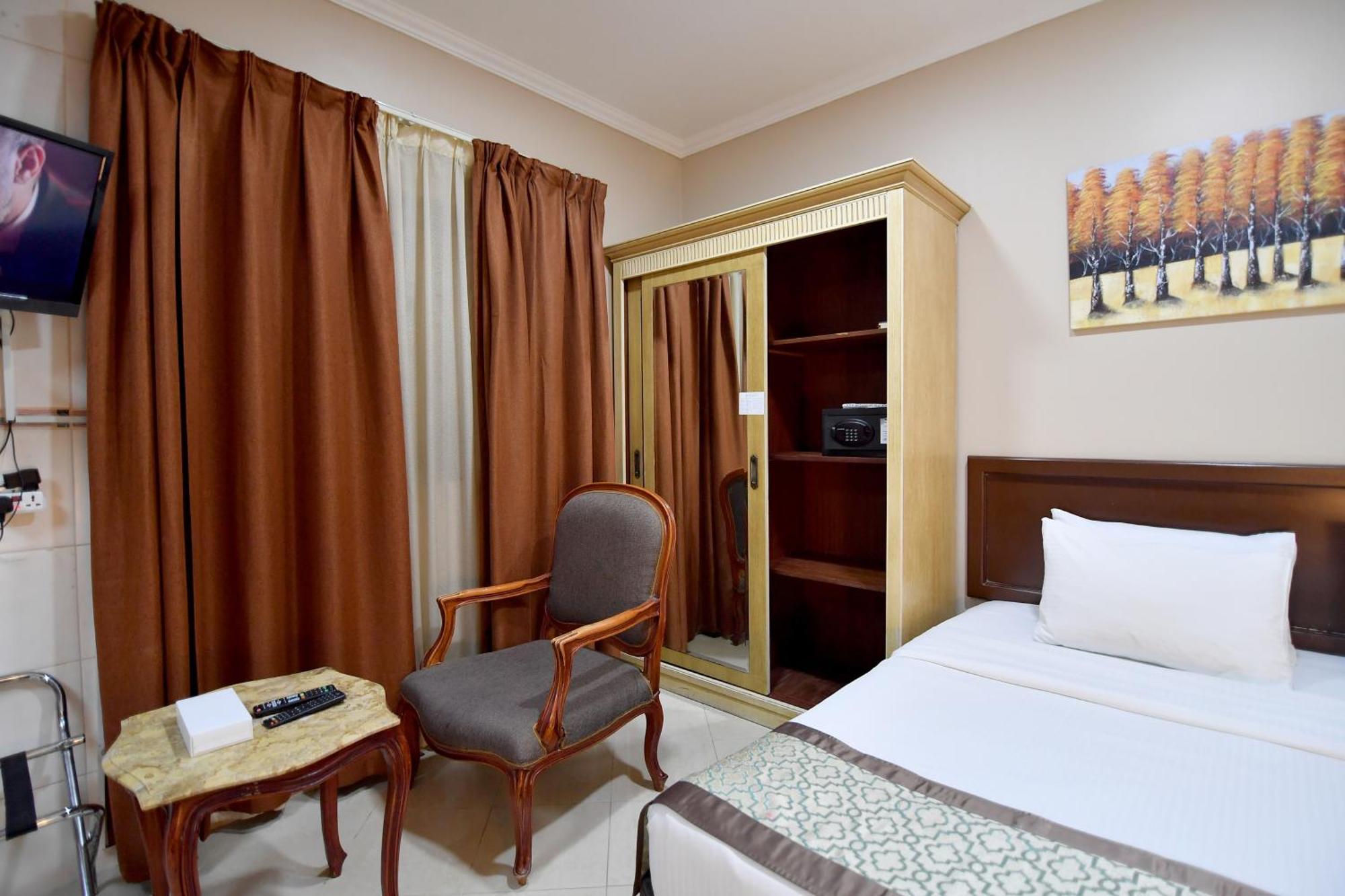 Emirates Stars Hotel Apartments Sharjah Buitenkant foto