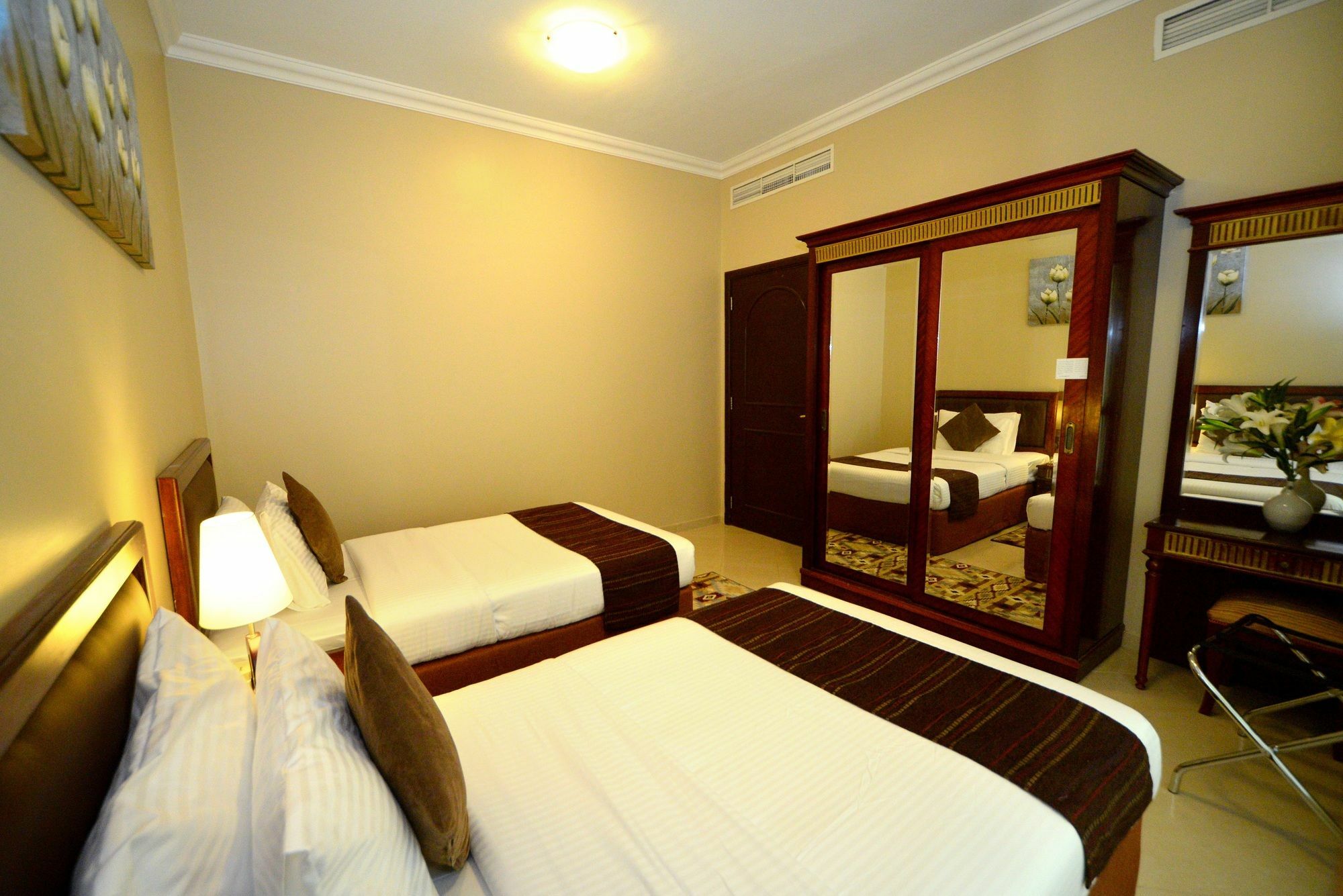 Emirates Stars Hotel Apartments Sharjah Buitenkant foto